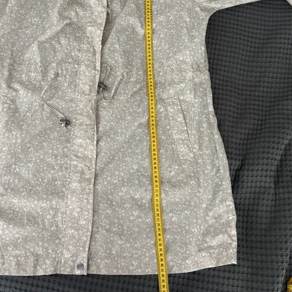 M&S Raincoat - Picture 8 of 8